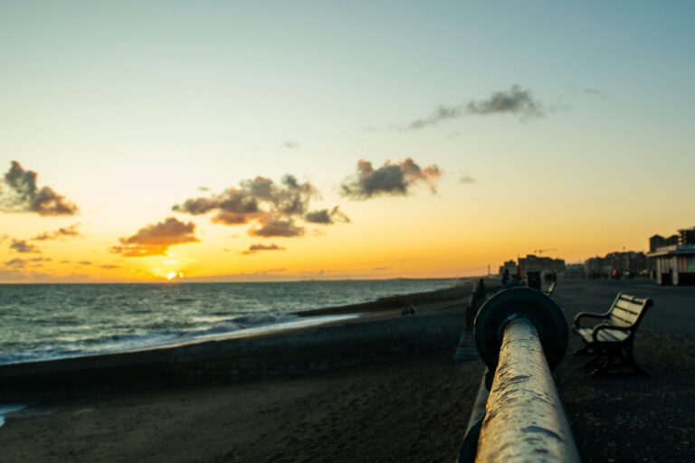 Sitzbank am Meer